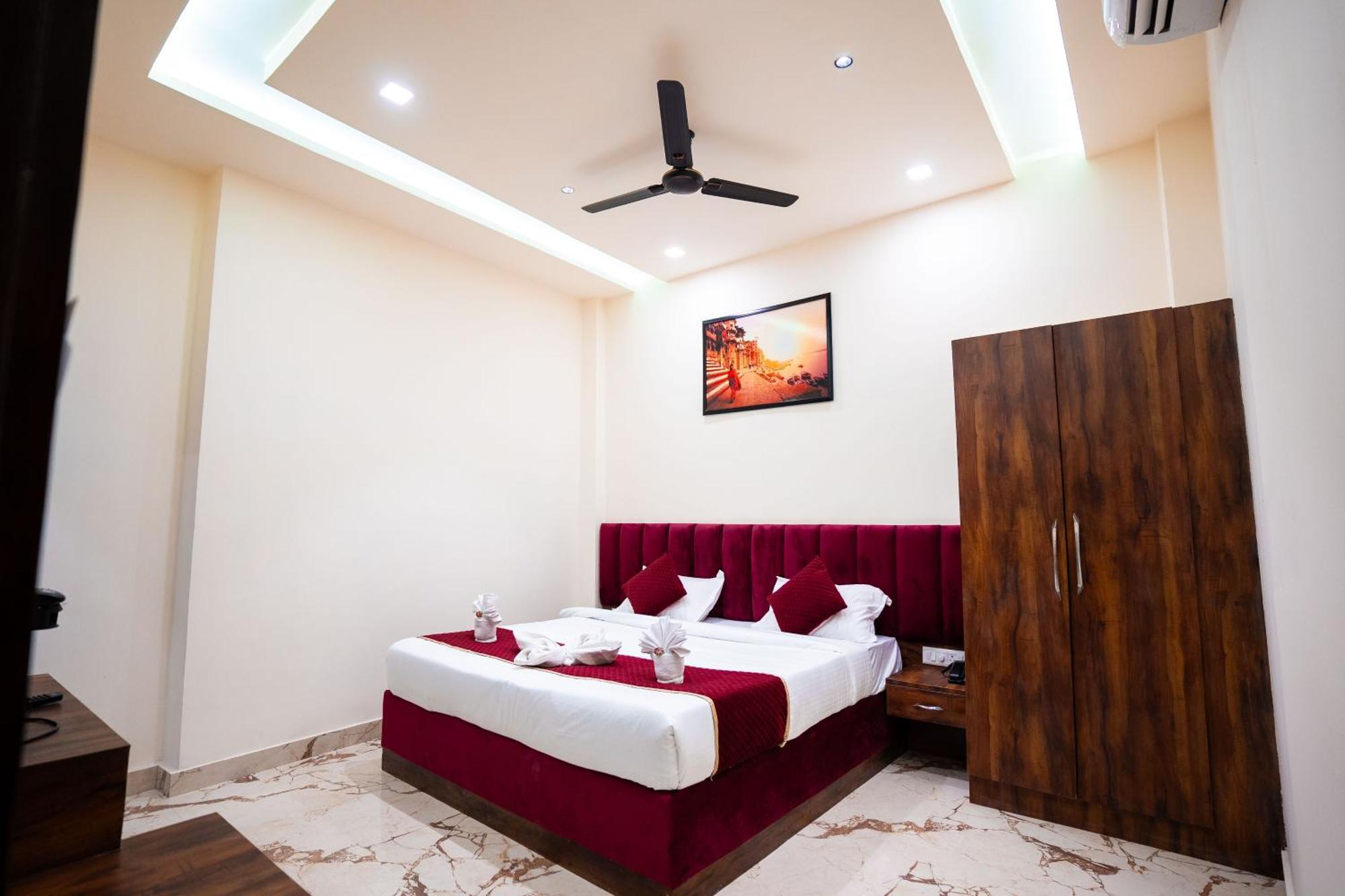 Hotel Jsr Kedar Varanasi Exteriör bild