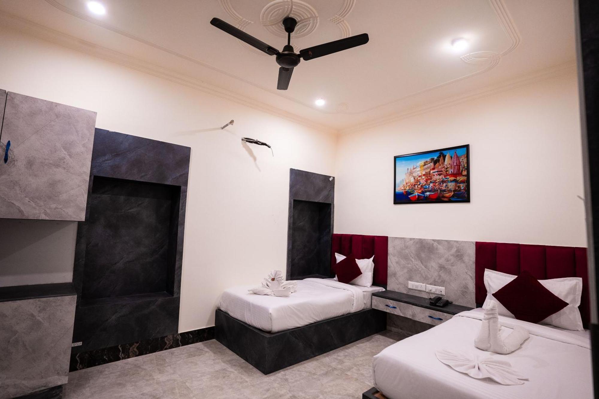 Hotel Jsr Kedar Varanasi Exteriör bild