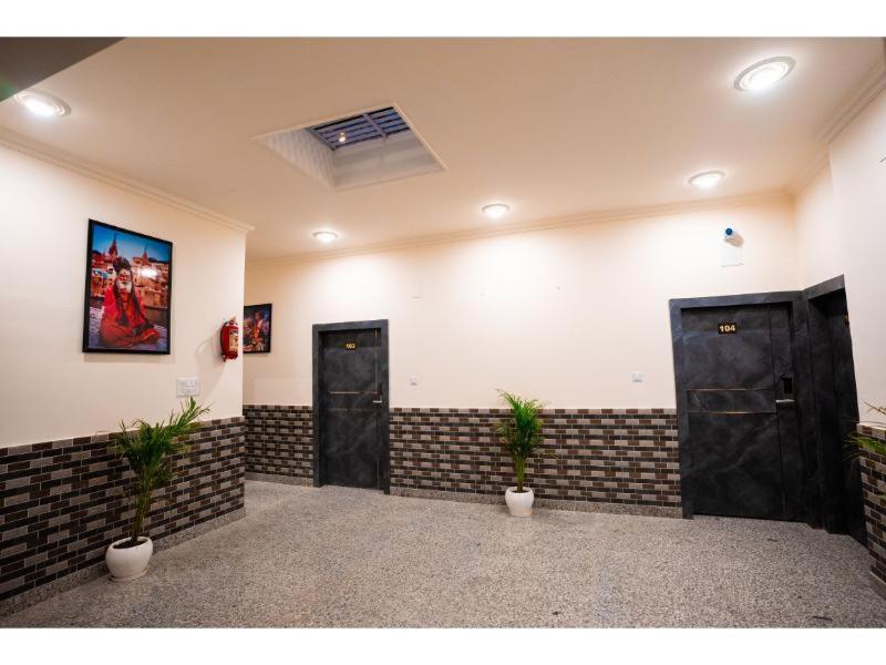 Hotel Jsr Kedar Varanasi Exteriör bild
