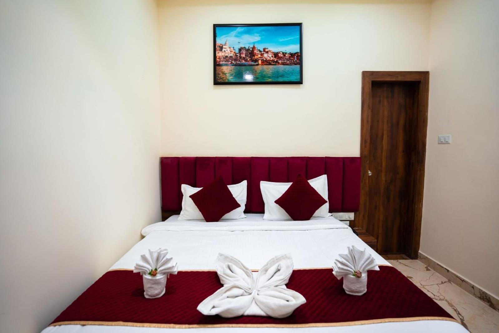 Hotel Jsr Kedar Varanasi Exteriör bild
